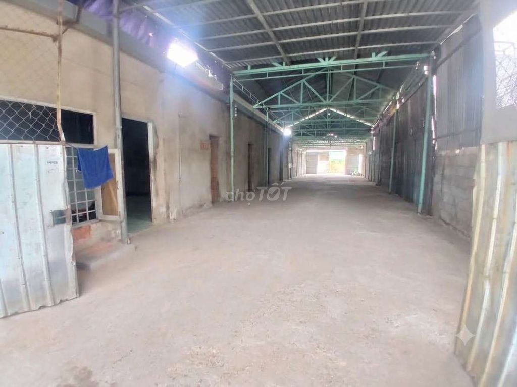 Фото 3: 👉 СДАЁТСЯ В АРЕНДУ СКЛАД/ЦЕХ 650м2 — 10×65м — Фан Ван Хон — район Тан Тхой Нят — округ 12