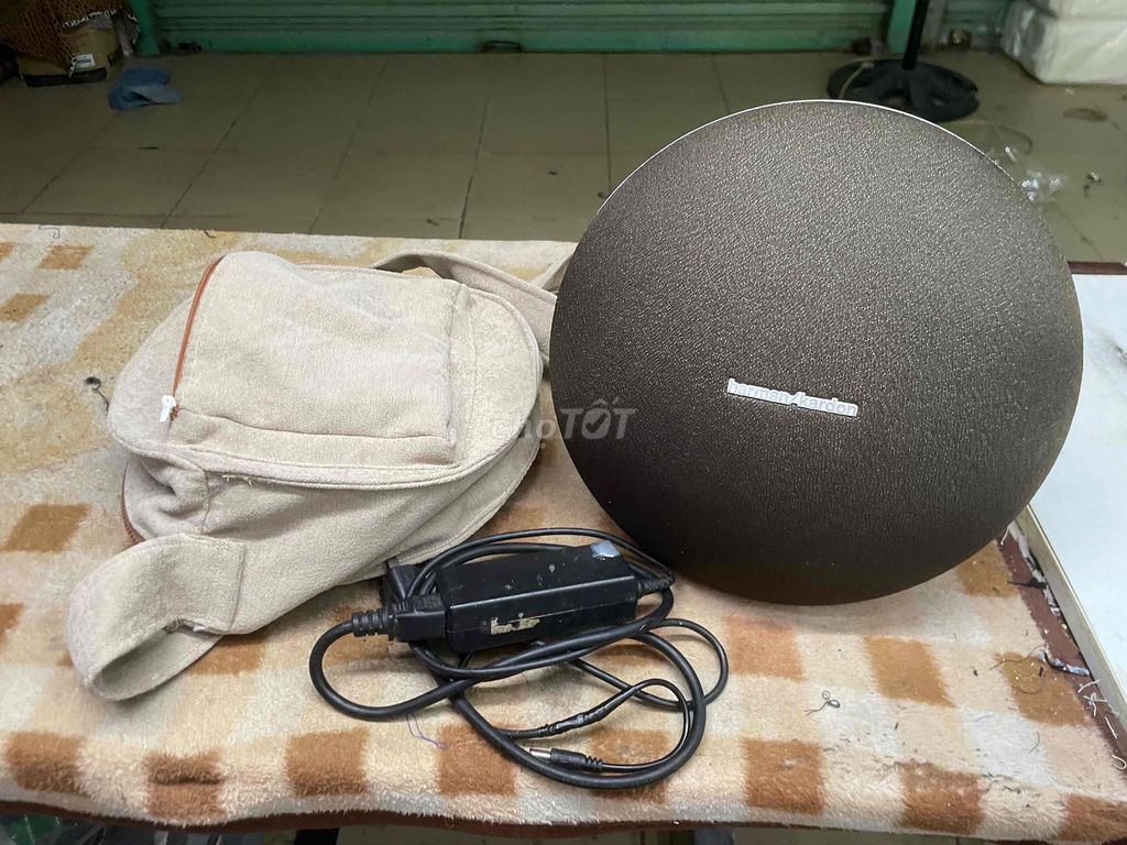 Колонка Bluetooth Harman Kardon Onyx Studio 3 коричневая