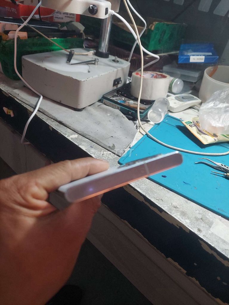 Фото 3: Samsung Galaxy S22 Ultra 128GB Trắng Màn hình sọc