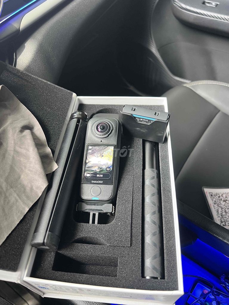 Фото 2: Insta360 X4 Air Camera 360 8K 64GB Новая