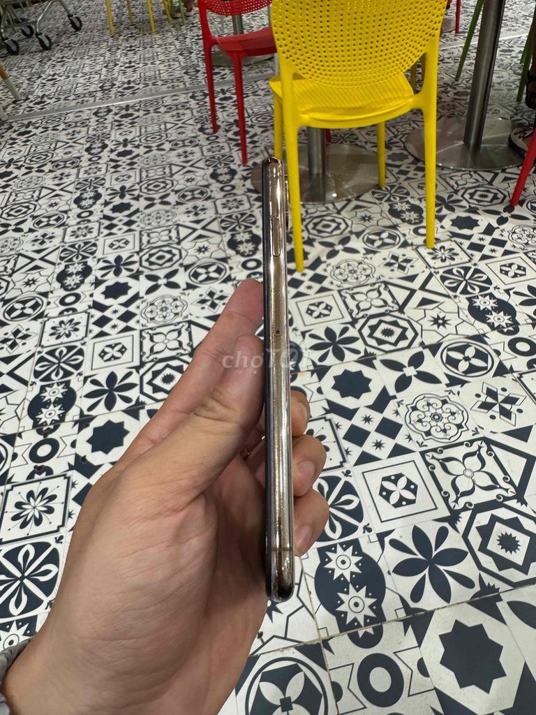 Фото 3: Apple iPhone Xs Max 64GB золотой, б/у