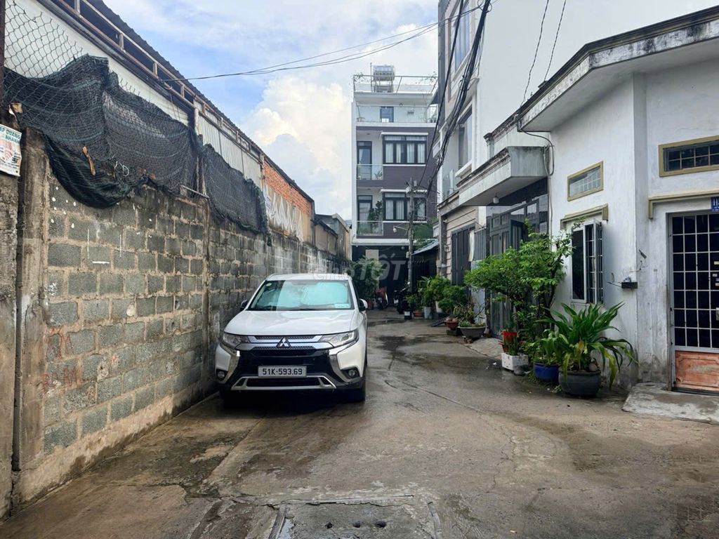Фото 2: CC cho thuê nguyên căn nhà 115/23/16 Ng Văn Quá Q12, 150m2 3PN 3WC