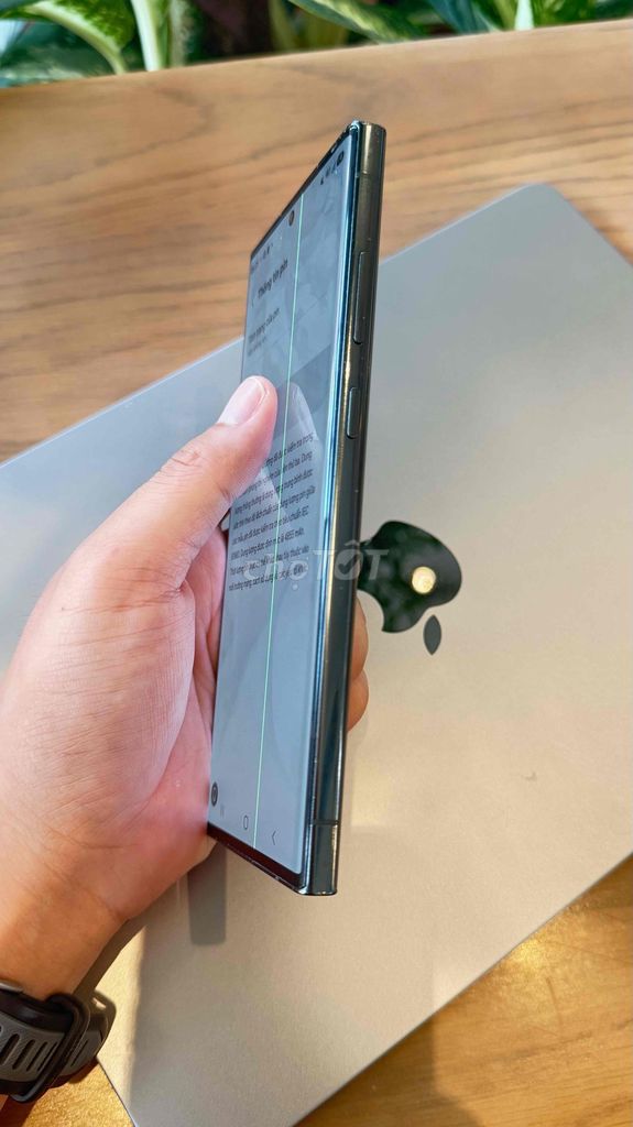 Фото 3: Samsung S23 Ultra 512 ГБ с полосой на экране