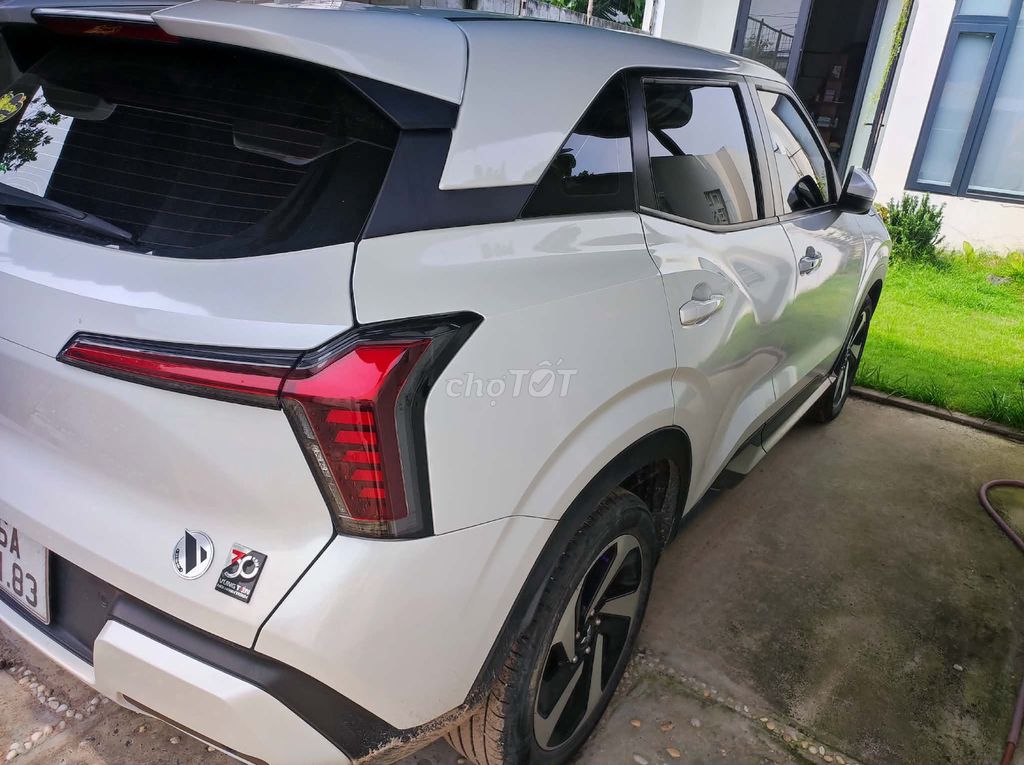 Фото 2: Mitsubishi Xforce Premium белый, пробег 11.000 км
