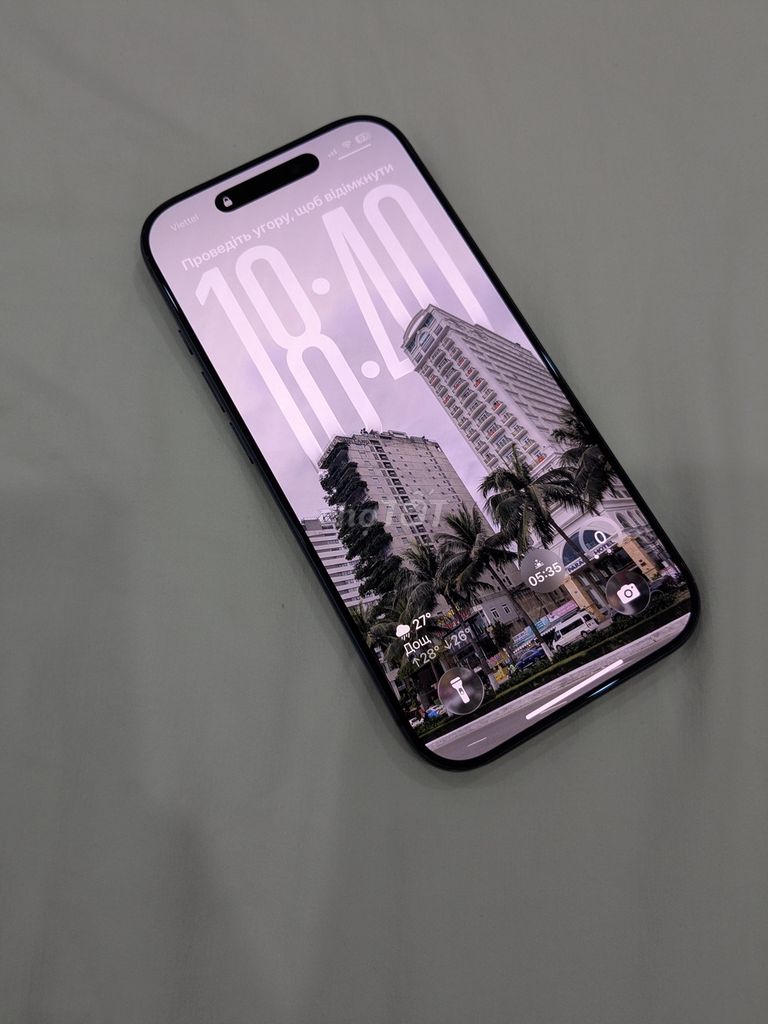Apple iPhone 17 Pro 256GB темно-синий б/у