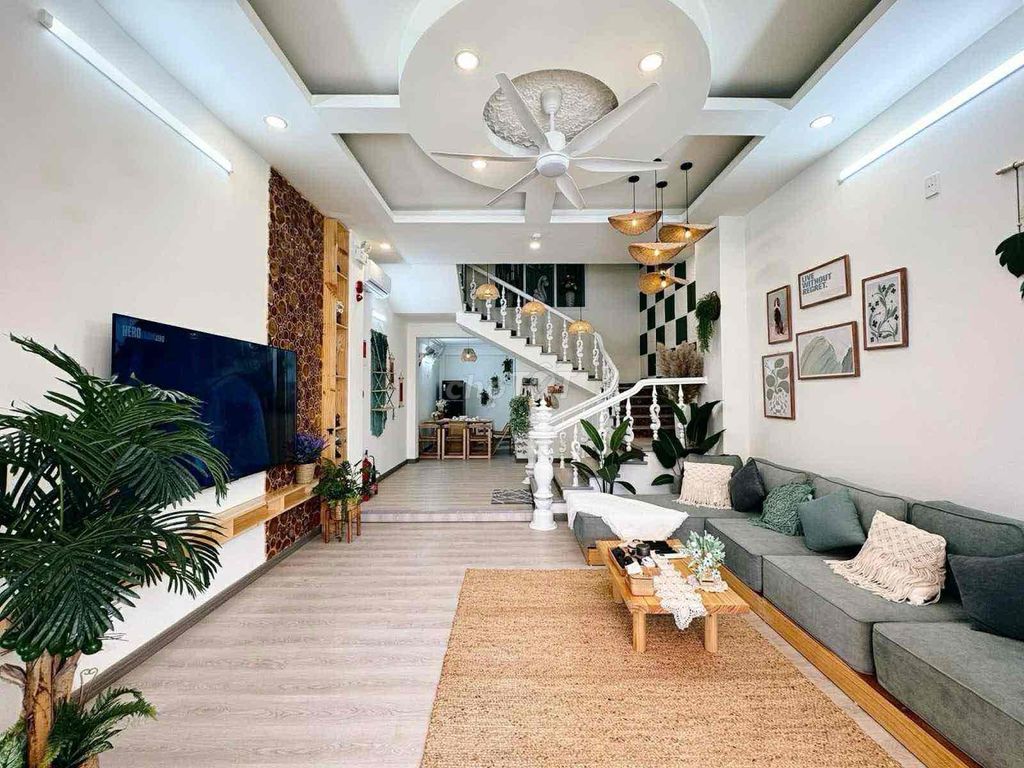 💥Homestay у самого моря Шон Тра. Денежный поток 100 млн/мес. До моря пешком. Дананг