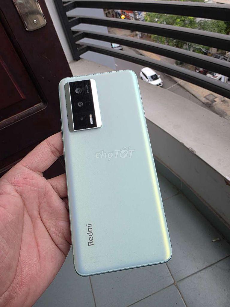 Xiaomi Poco F5 Pro 256GB светло-голубой