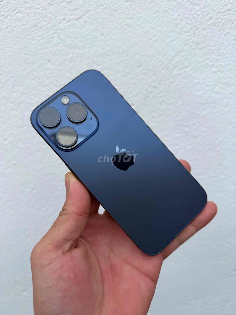 Apple iPhone 15 Pro 128GB синий