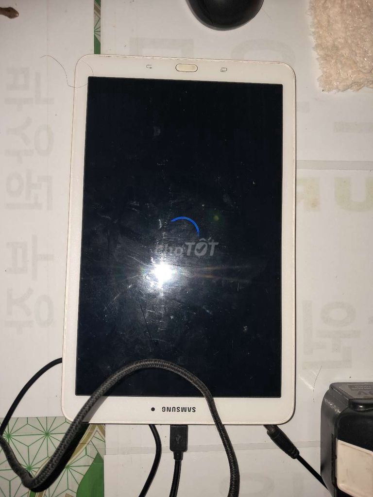 Фото 3: Samsung Galaxy Tab S белого цвета