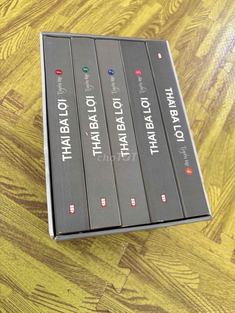 Сборник Тхай Ба Лои, серая книга