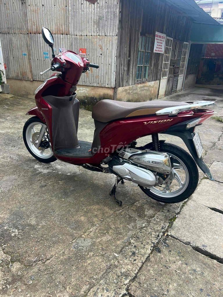 Фото 2: Honda Vision Smart Key 2020 Красный 22000 км