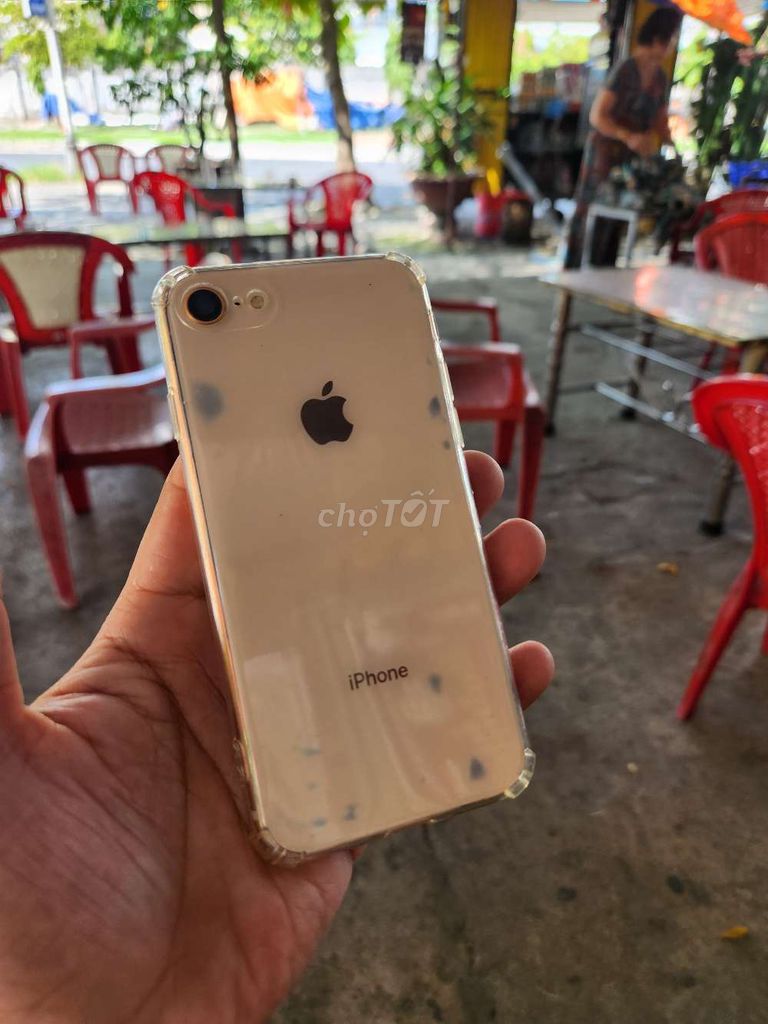 Фото 2: Apple iPhone 8 Белый Б/У