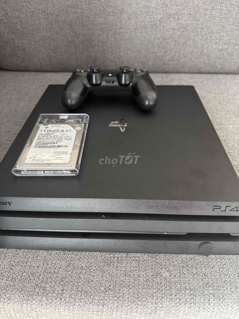 Фото 3: Sony PS4 Pro 1TB черный с геймпадом, прошитый GoldHEN