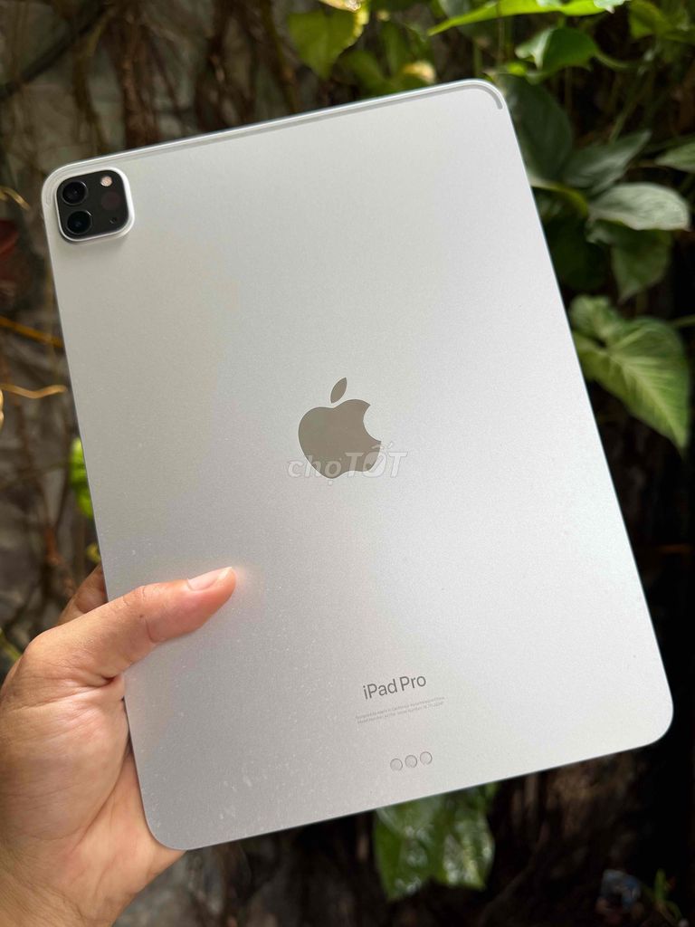iPad Pro M2 11 дюймов 128GB серебристый, аккумулятор 85%, новый 95%