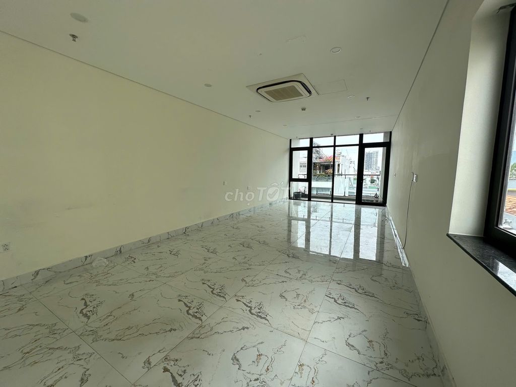 ОФИС НА 5 ЭТАЖЕ 40М2 - НГУЕН ВАН ТХОАЙ