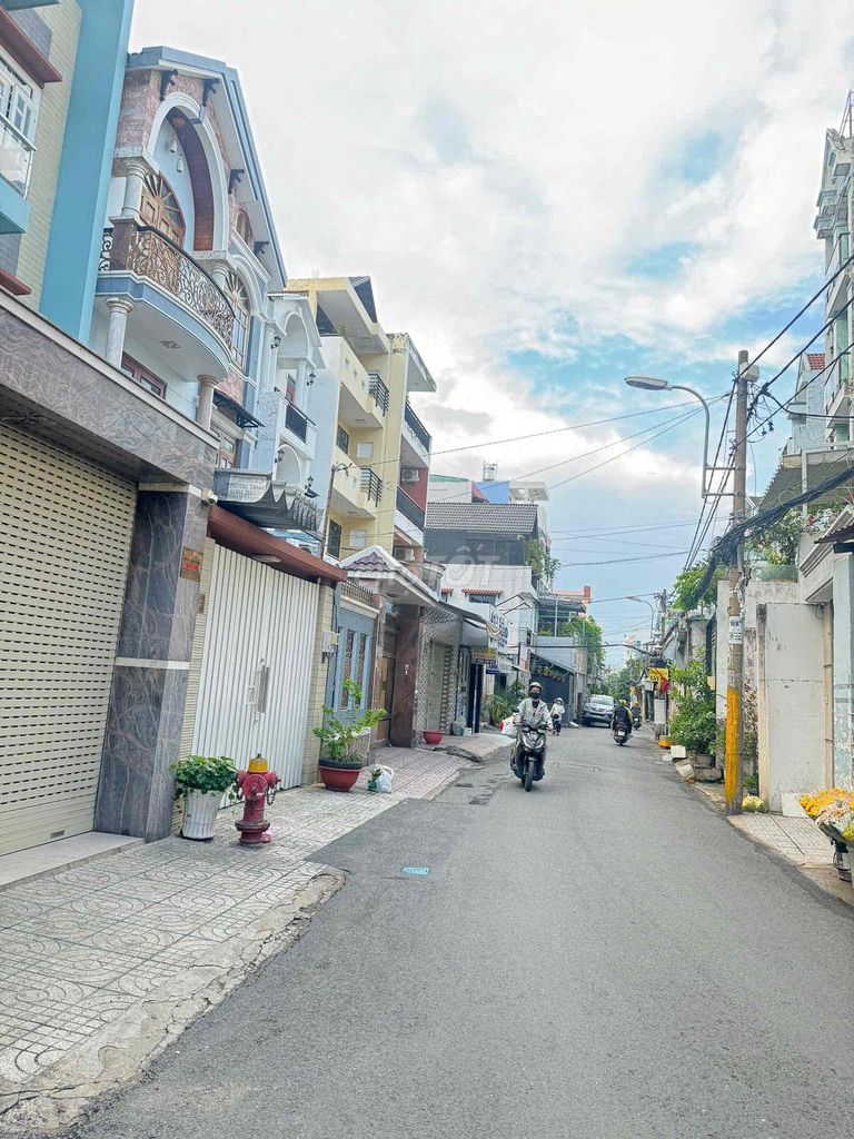 Фото 2: Дом с фасадом в переулке 1050 Quang Trung 4x20, 1 этаж, 2 этажа
