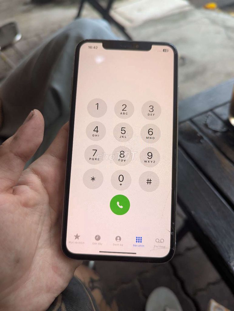 Фото 3: Apple iPhone XS Max Белый, треснувшее стекло экрана