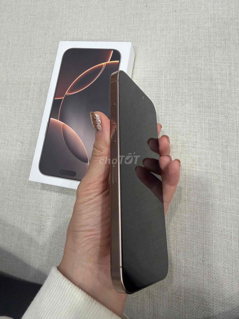 Фото 3: Apple iPhone 16 Pro Max 256GB Пустынный золотой, оригинал