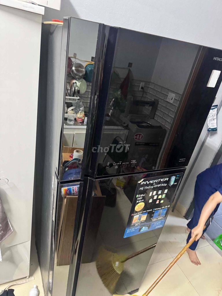 Фото 2: Холодильник Hitachi 450L Inverter черный, Таиланд