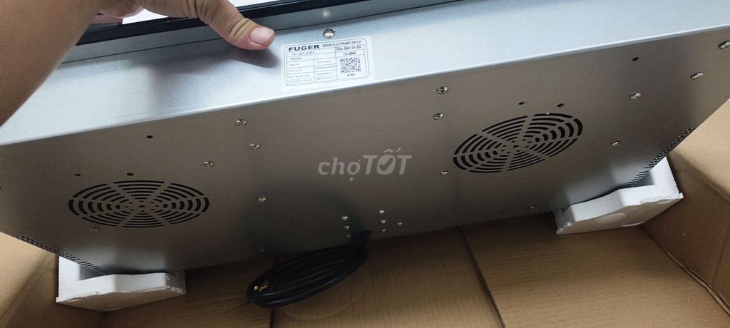 Фото 2: Двухконфорочная индукционная плита Fuger FG-6868 Black Германия