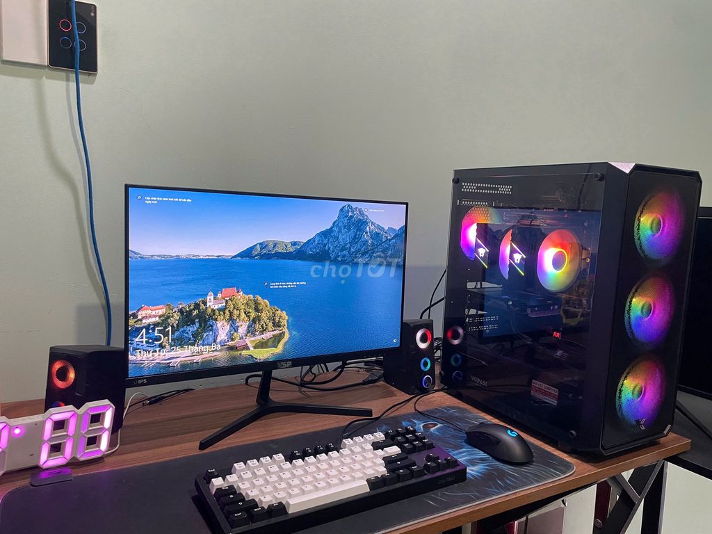 Фото 2: E5 2686v4 - 64GB - 512GB - RX 570 8GB - 27inch 100
