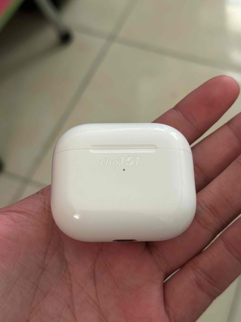 Фото 2: Продаю наушники AirPods 3 от Apple, оригинал.