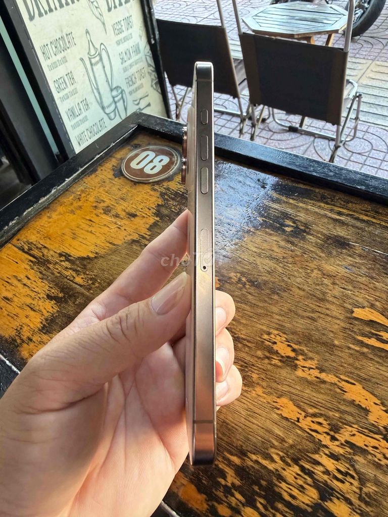 Фото 3: Apple iPhone 16 Pro Max 512GB золотой Вьетнам 86%