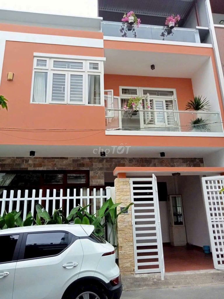🏡 Сдается дом 3 этажа Да Ман Донг 4 - Кхуэ Мы - рядом с больницей 600 коек