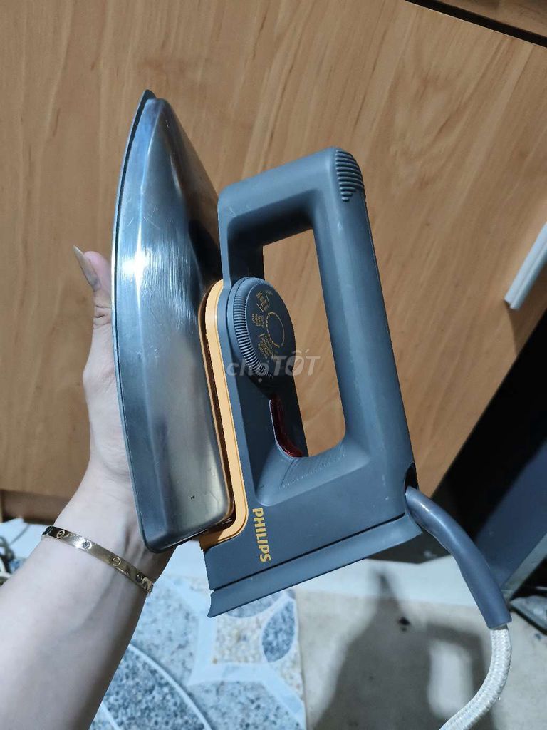 Фото 2: Утюг сухой Philips серый, б/у