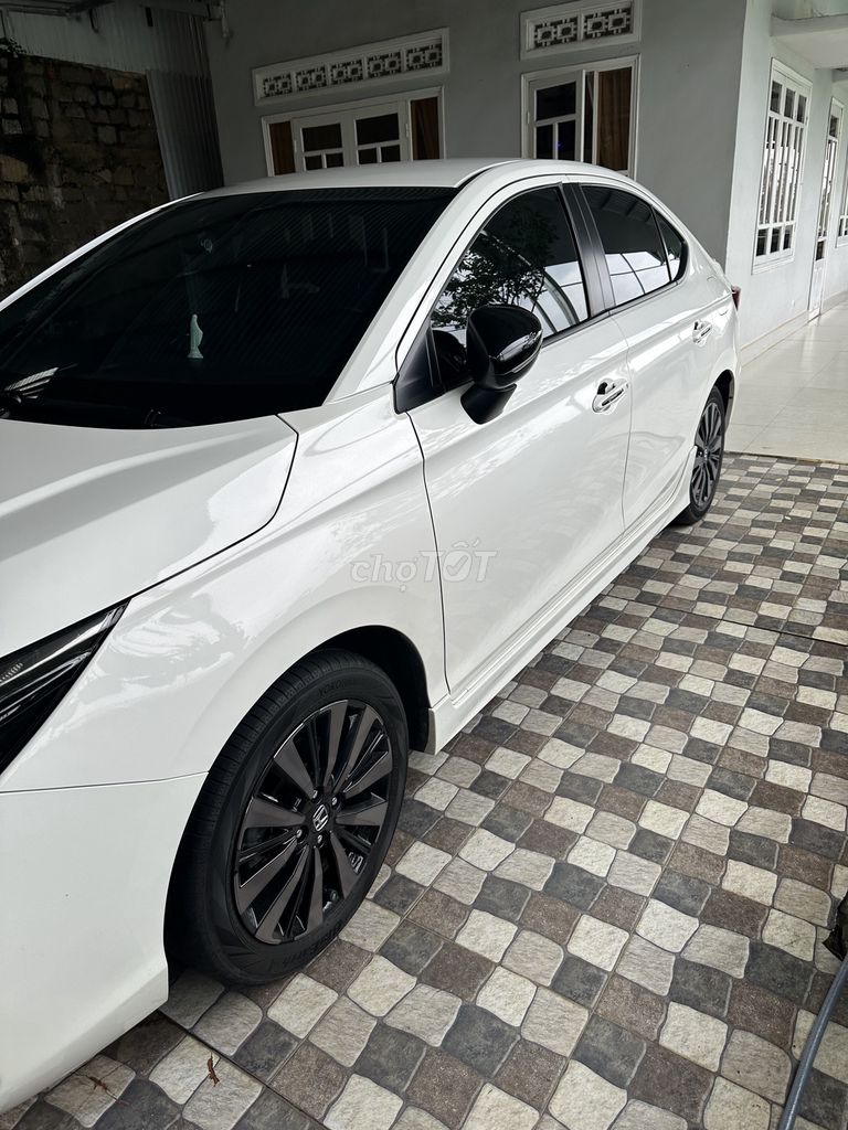 Фото 2: Honda City RS 2023 белый 22 000 км