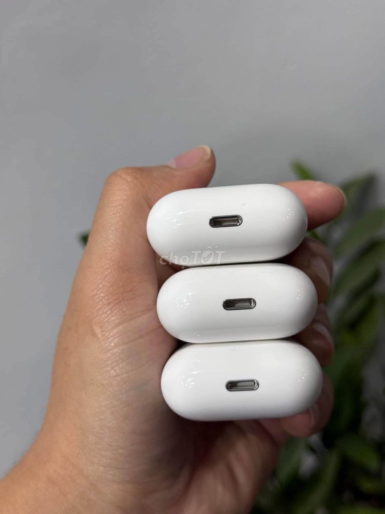 Фото 3: Наушники Apple AirPods 2 Белые как новые