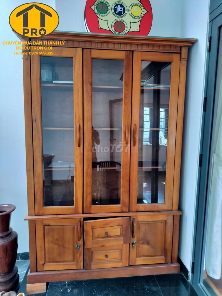 Шкаф деревянный коричневый 135x38x210см
