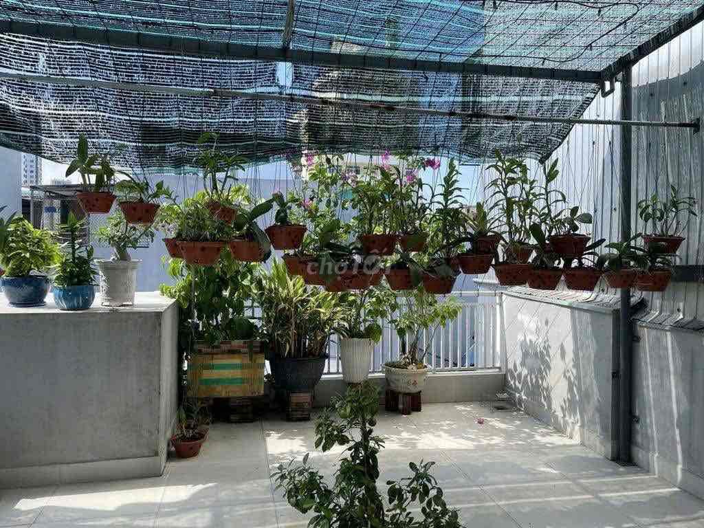 Фото 2: Срочно сдается в аренду 3-этажный дом рядом с ночным рынком Шон Ча