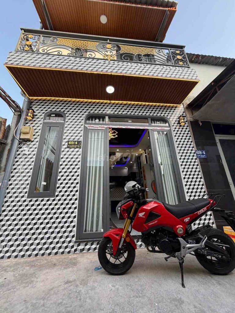 Продажа дома в переулке 1422 Хюинь Тан Фат, район 7. 1 первый этаж + 1 второй этаж. 2 спальни + 2 санузла