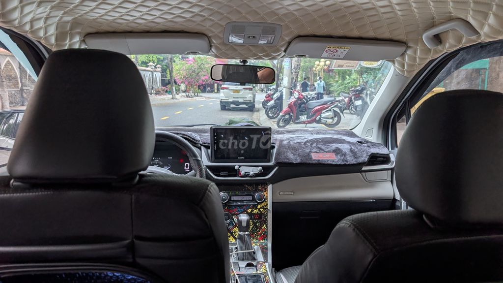 Фото 2: Toyota Veloz CVT 2022 белый 110 000 км
