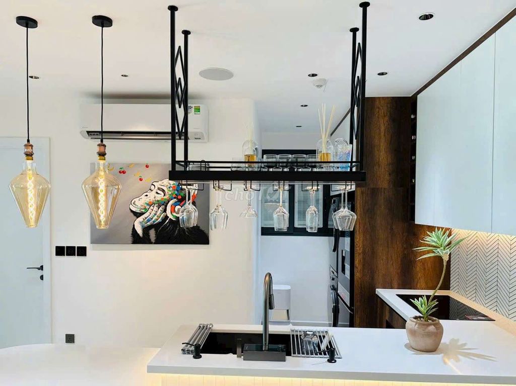 Фото 3: Аренда квартиры в районе 1, жилой комплекс Vinhomes Golden River Bason, 1 спальня.