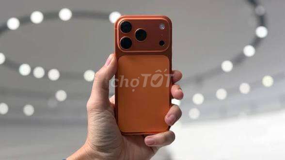 Apple iPhone 17 Pro Max Оранжевый, б/у, полный комплект