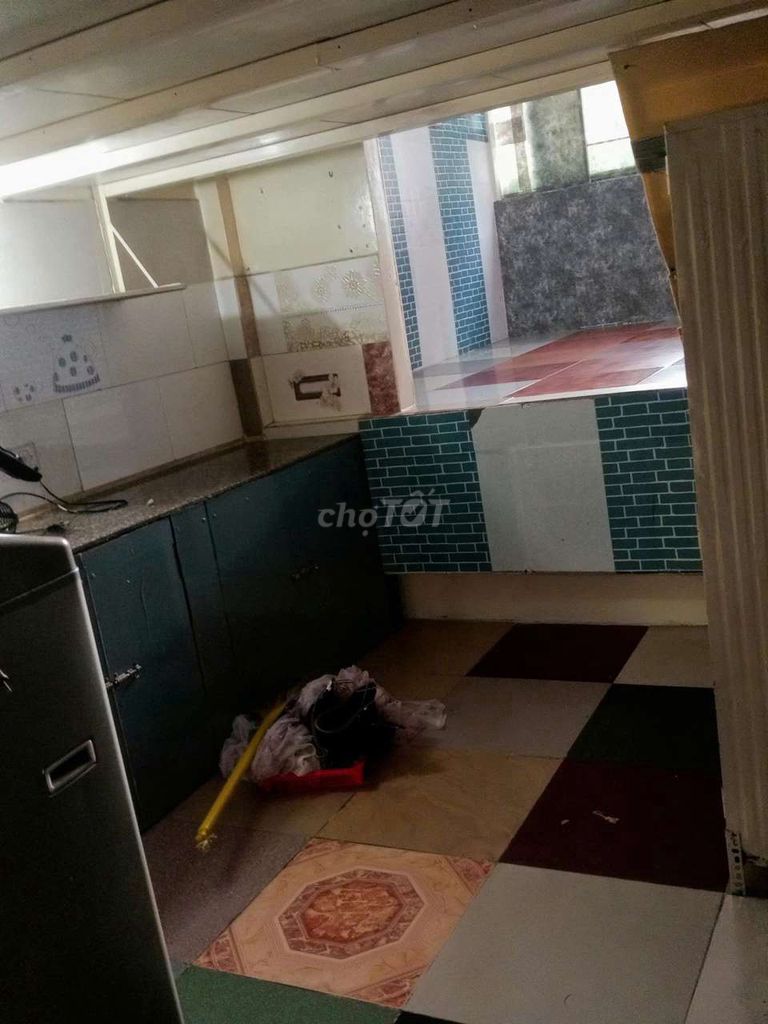 Комната 33 м², антресоль, реальные фото, Нго Тат То, квартал 22, район Биньтхань