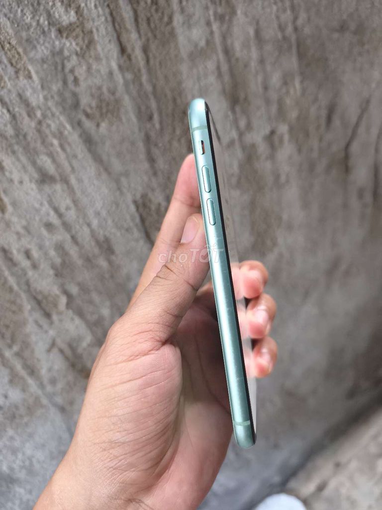 Фото 2: iPhone 11 синий, б/у