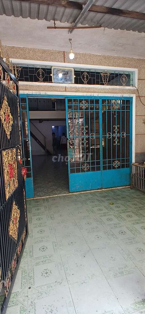 Фото 2: Просторный дом 6×20 м, 3 спальни, проезд для автомобиля
