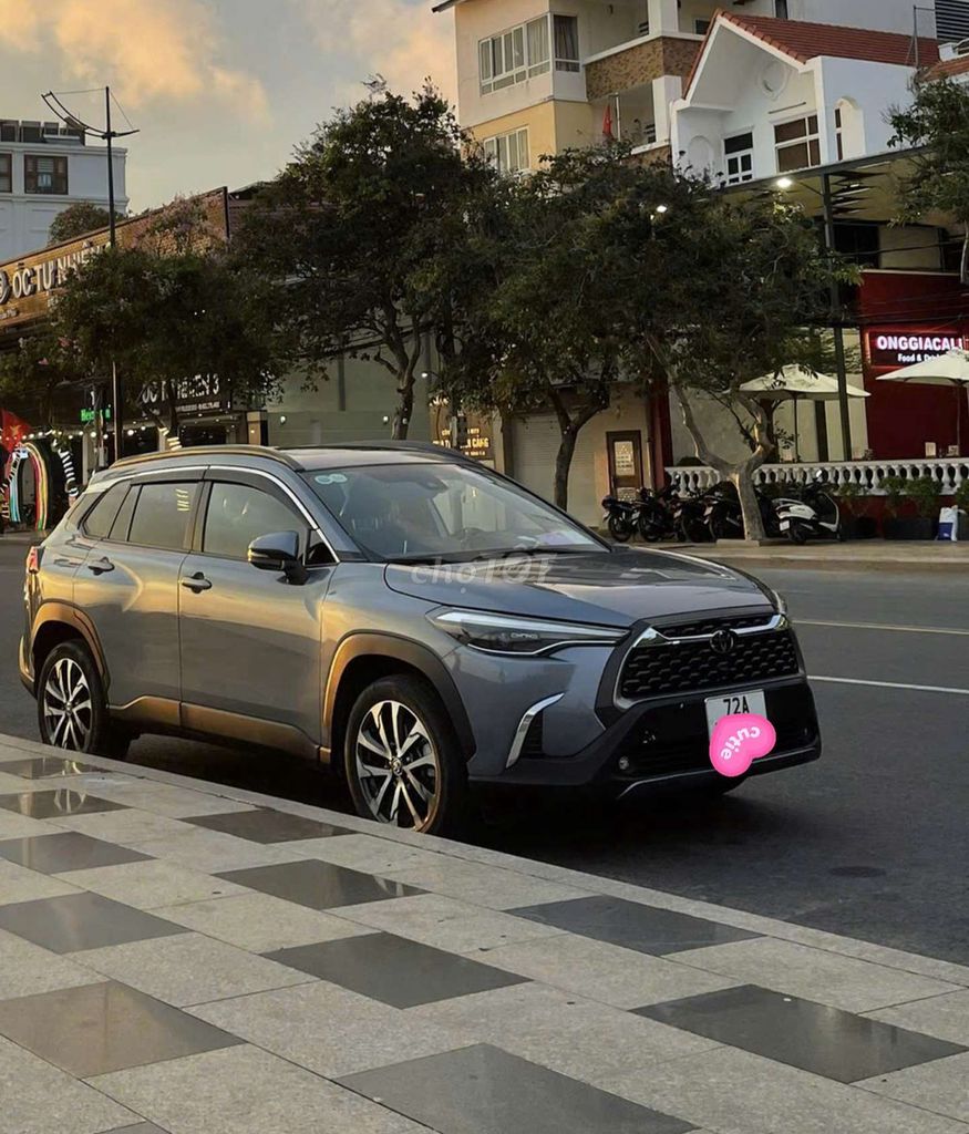 Toyota Corolla Cross V 2021 Серый 85.000км