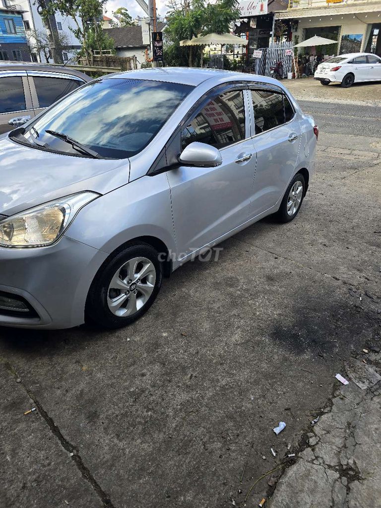 Фото 2: Hyundai i10 2019 Механика Серебристый 140808 км