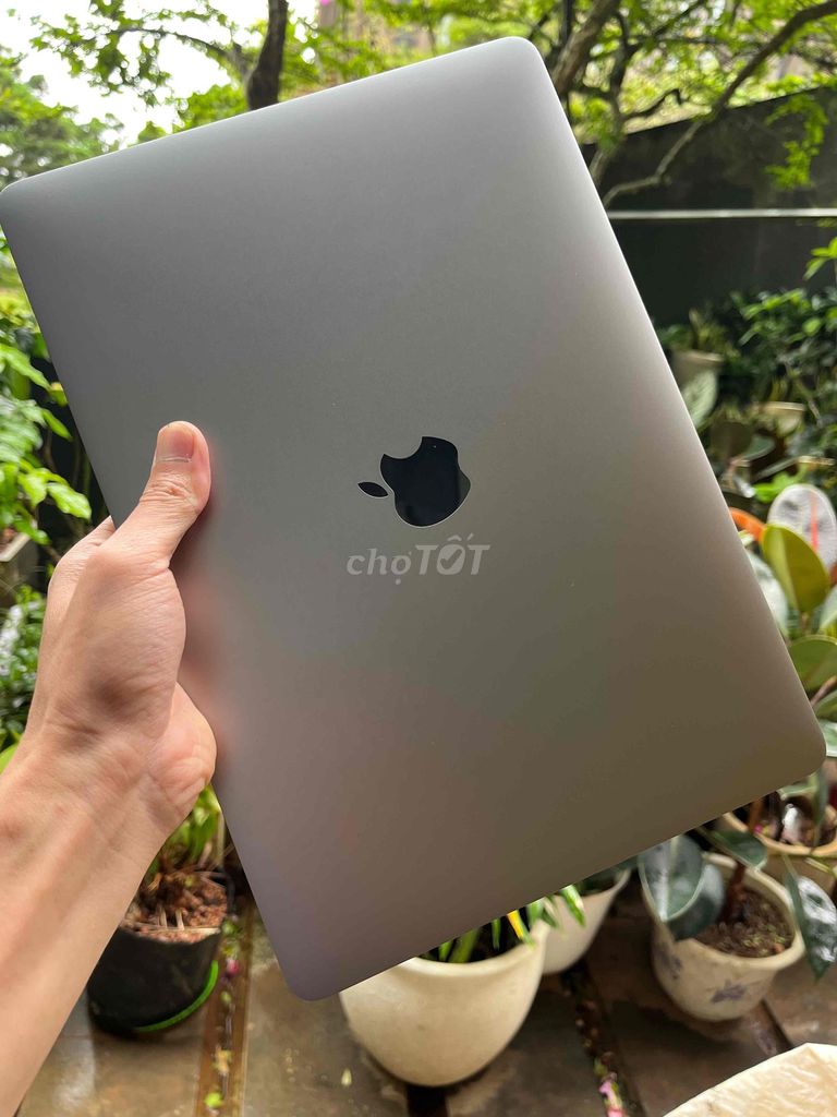 Macbook Pro 13 дюймов 2019 i5 8GB/256GB Серый космос 99