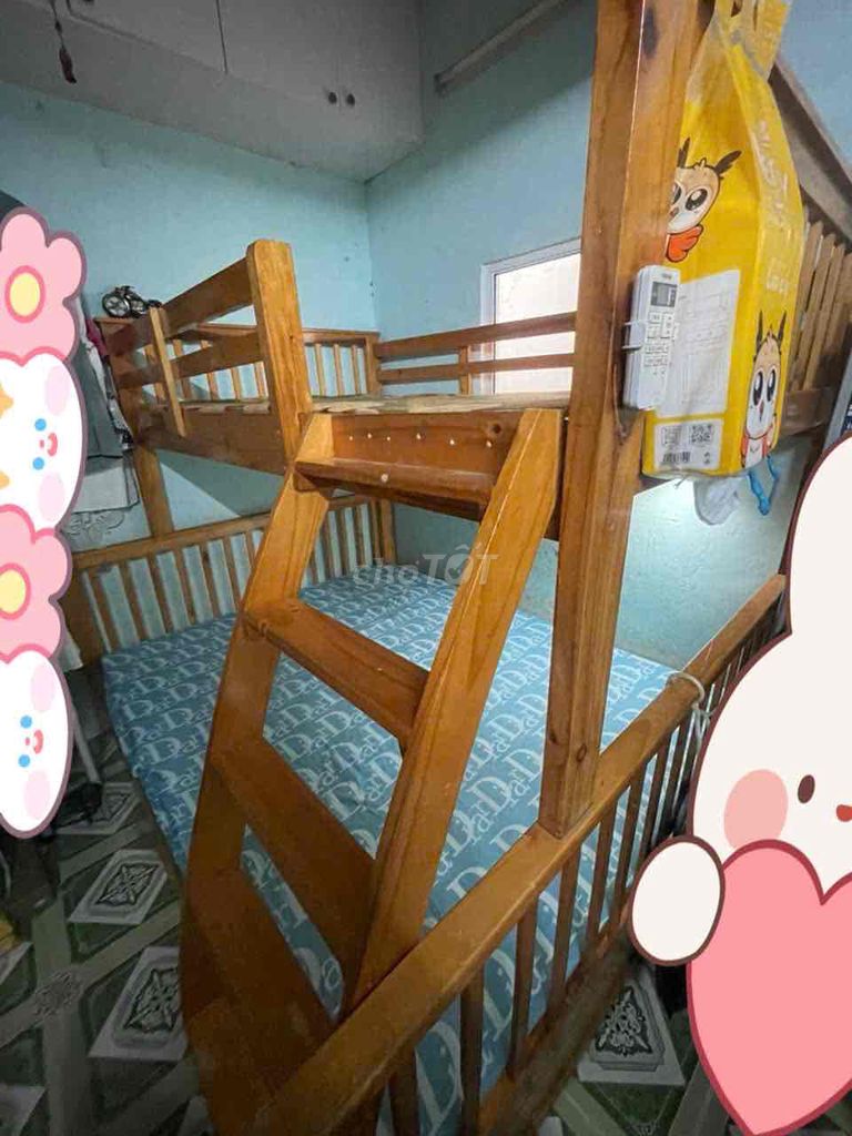 Двухъярусная кровать из сосны: нижний ярус 1,6 м, верхний 1,4 м