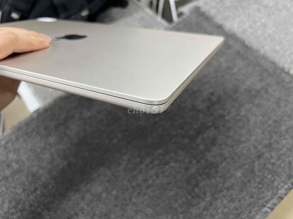 Фото 3: Apple MacBook Air M3 8GB/256GB Silver 2024