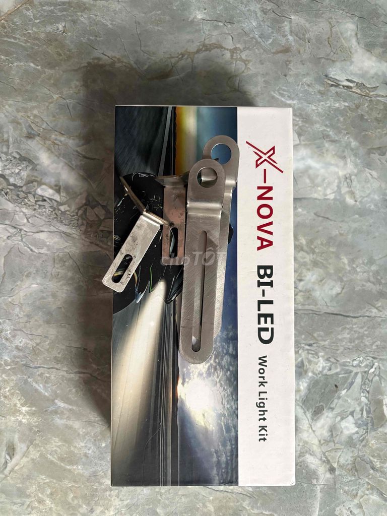 Фото 2: Вспомогательная фара X-NOVA BI-LED 25W водонепроницаемая