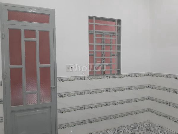 Фото 2: Комната 30 м² недорого, безопасно, много удобств, рядом с рынком, свободный график,..