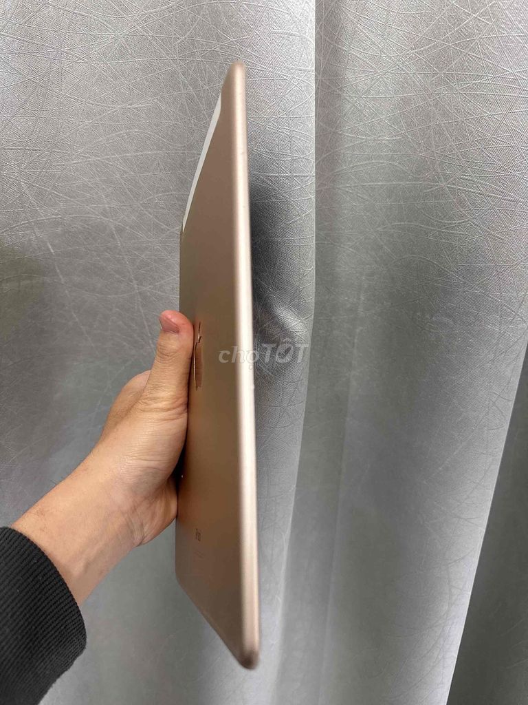 Фото 3: Apple iPad Air 2 64GB золотой 4G как новый