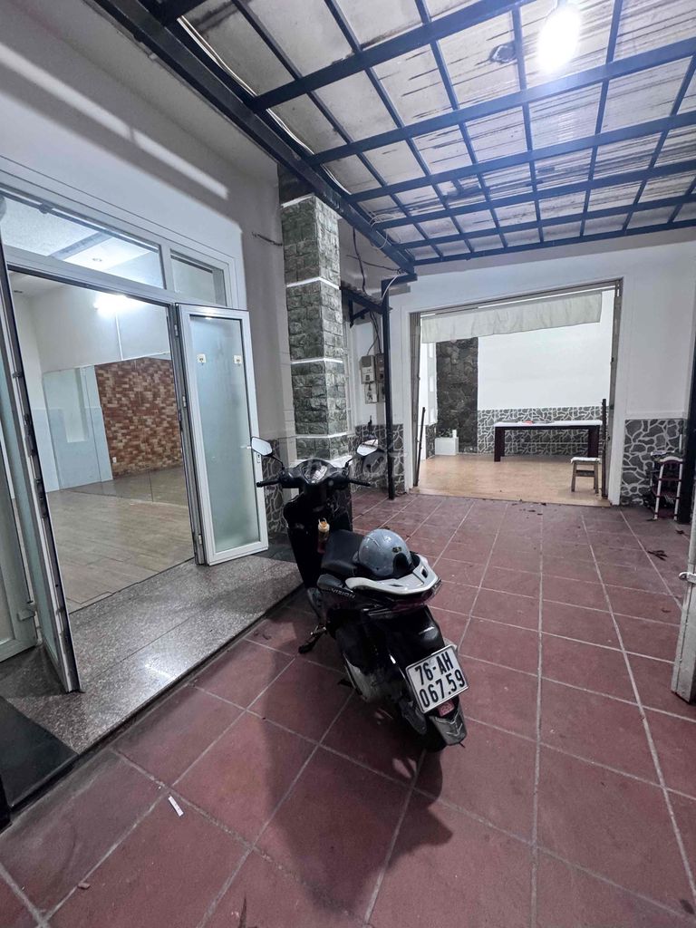 Фото 3: 20 triệu là thuê được biệt thự sân xe siêu rộng