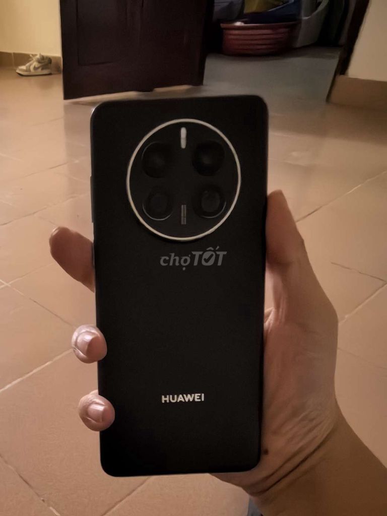 Huawei Mate 50 Pro черный, задняя панель из кожи, стекло